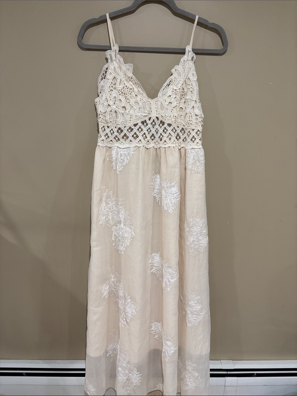 Lace Bodice Cream Maxi Dress with Delicate Overlay - Picture 2 of 5